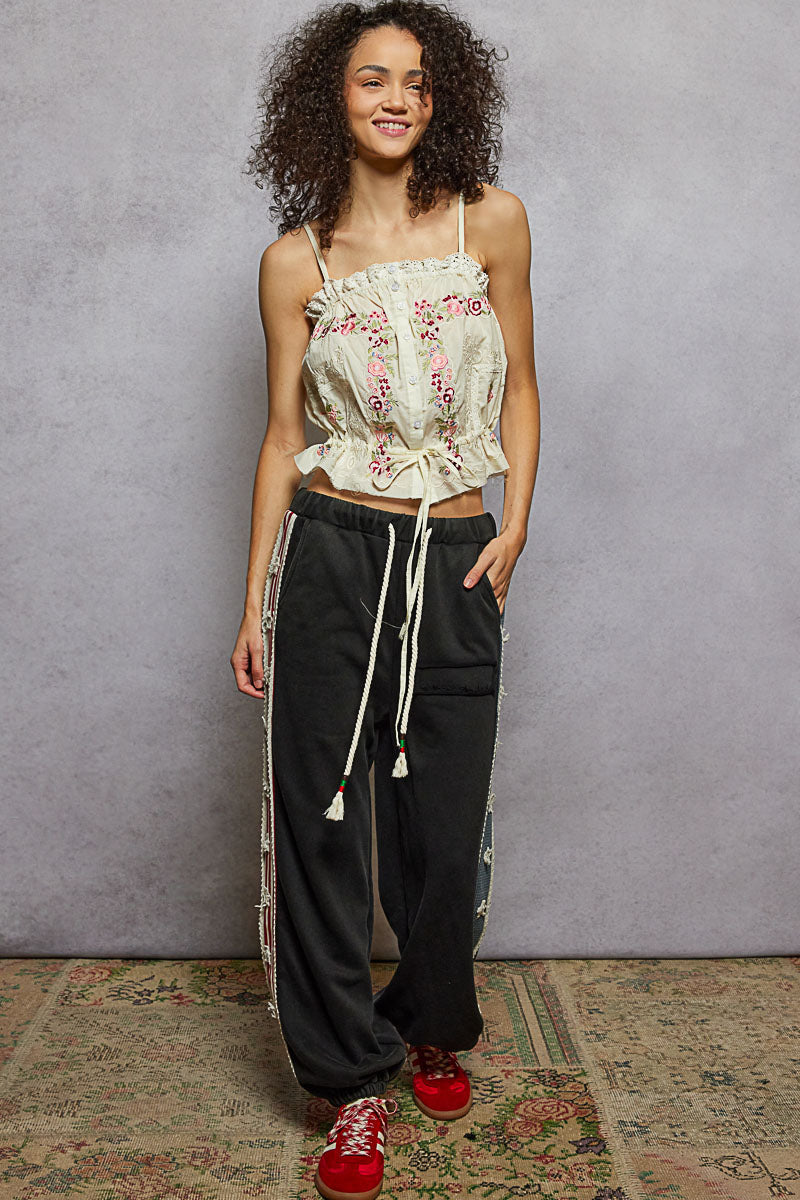 Sleeveless Embroidered Trim Solid Poplin Top