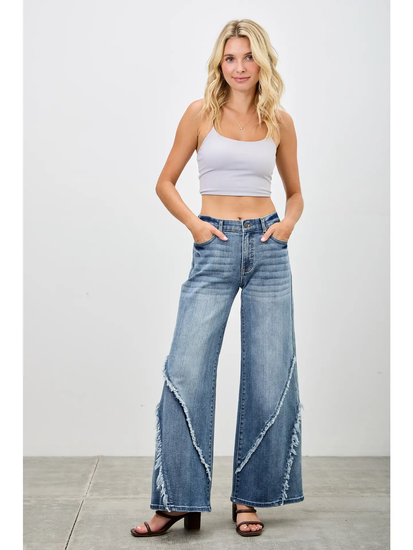 Mid Rise wide Frayed Seam Jeans