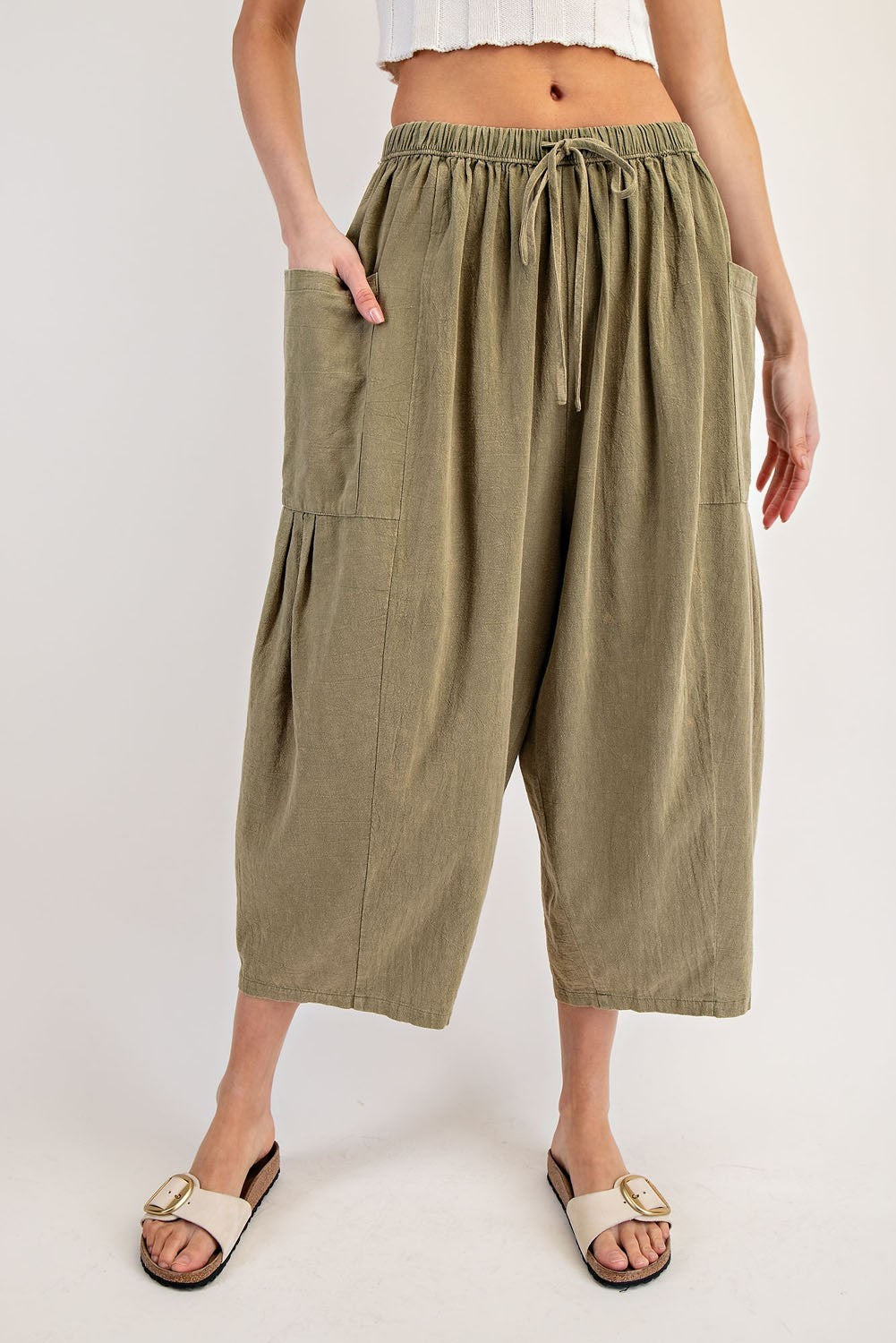Side Pocket Cropped Pants