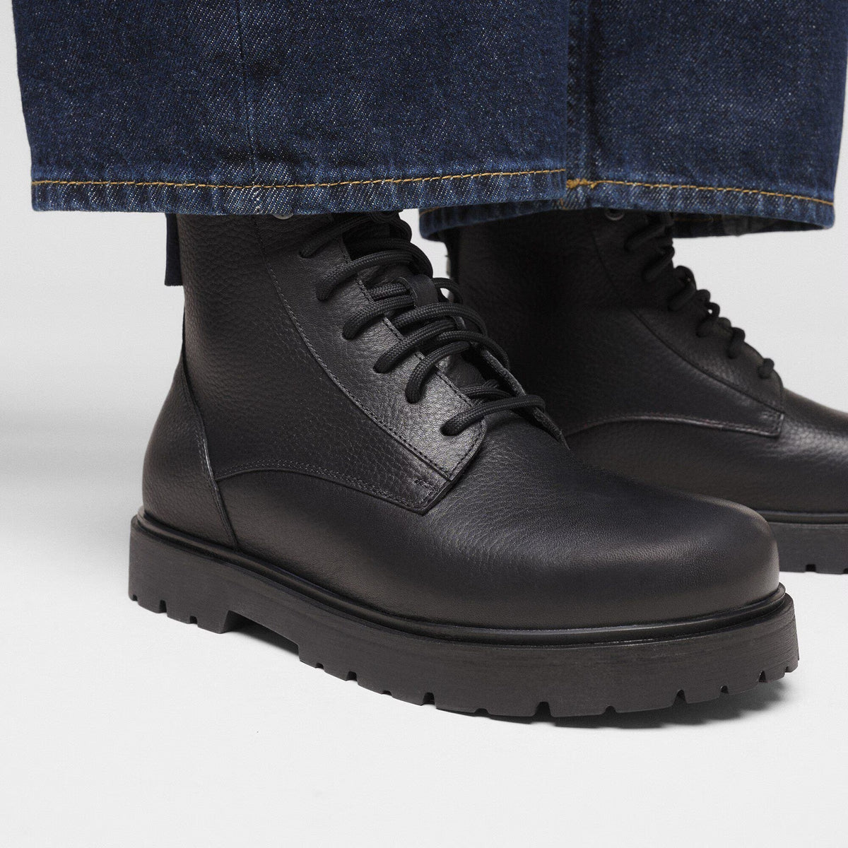 Highwood Lace Mid Waterproof Leather Boot