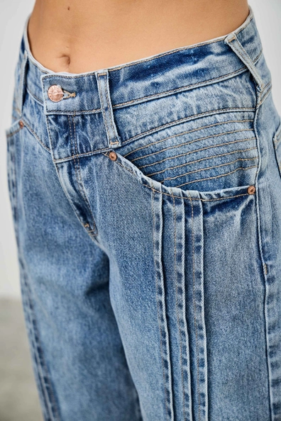 Pleats Barrel Jeans