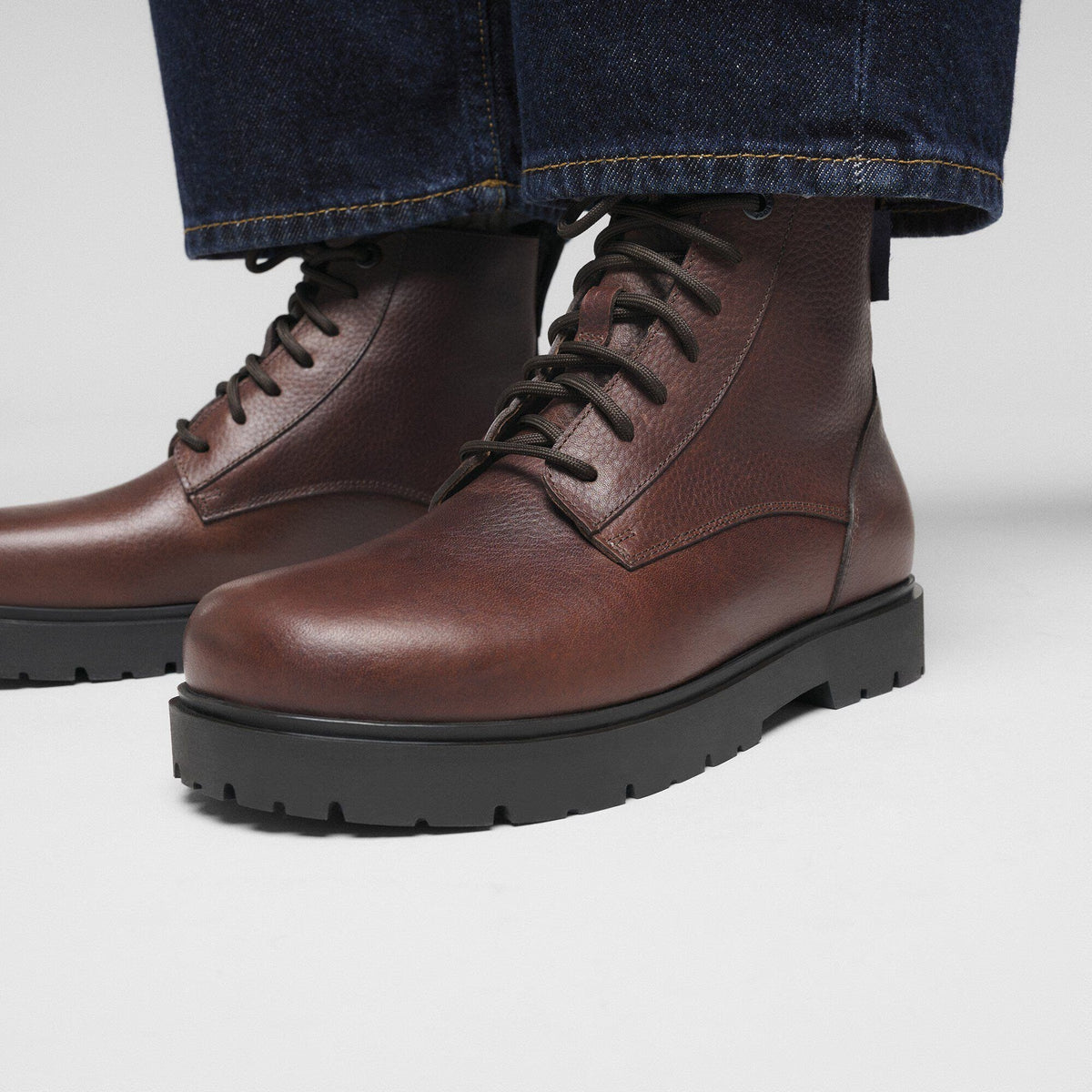 Highwood Lace Mid Waterproof Leather Boot
