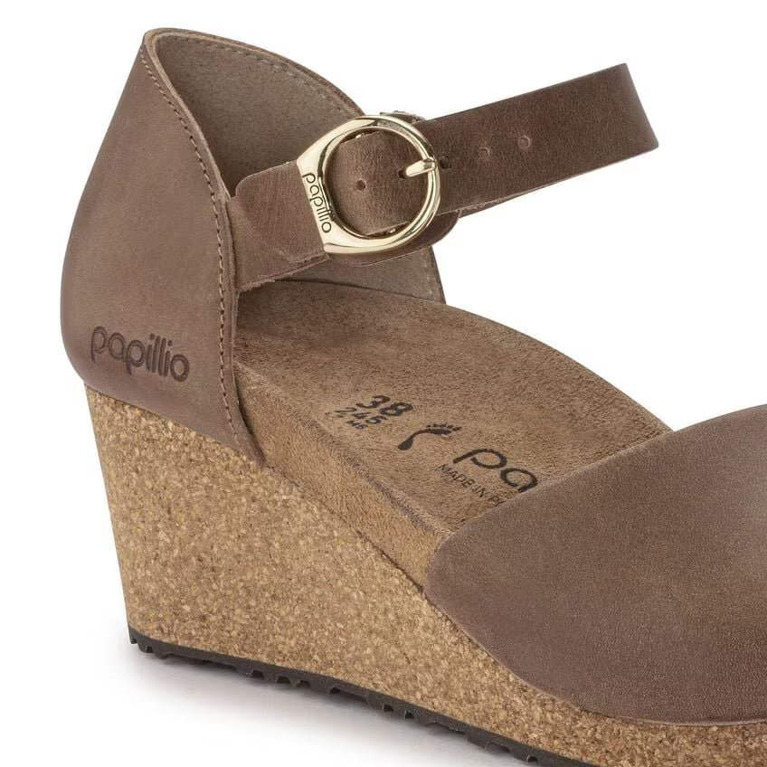 Mary Ring Buckle Leather Shoe